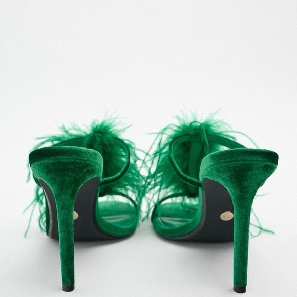 ZARA Feathered Velvet Heeled Sandals Size 38 Blogger Favorite 2022 Stilettos - Picture 3 of 11